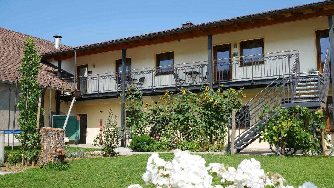 Preuschens Hof Apartment Egloffstein ภายนอก รูปภาพ